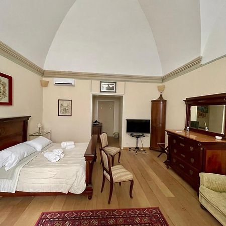 לצ'ה 4 Balconi Rooms- Dimora Arditi B&B מראה חיצוני תמונה
