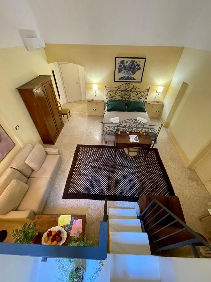 לצ'ה 4 Balconi Rooms- Dimora Arditi B&B מראה חיצוני תמונה