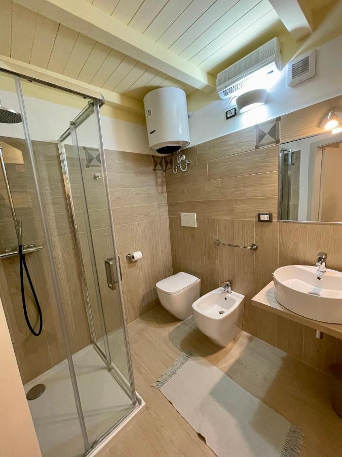 לצ'ה 4 Balconi Rooms- Dimora Arditi B&B מראה חיצוני תמונה