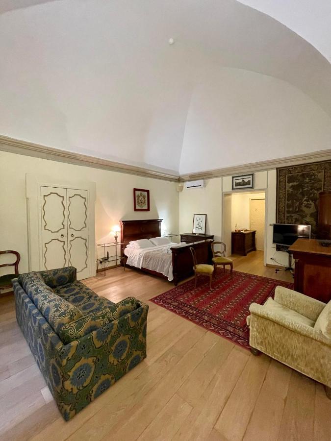 לצ'ה 4 Balconi Rooms- Dimora Arditi B&B מראה חיצוני תמונה