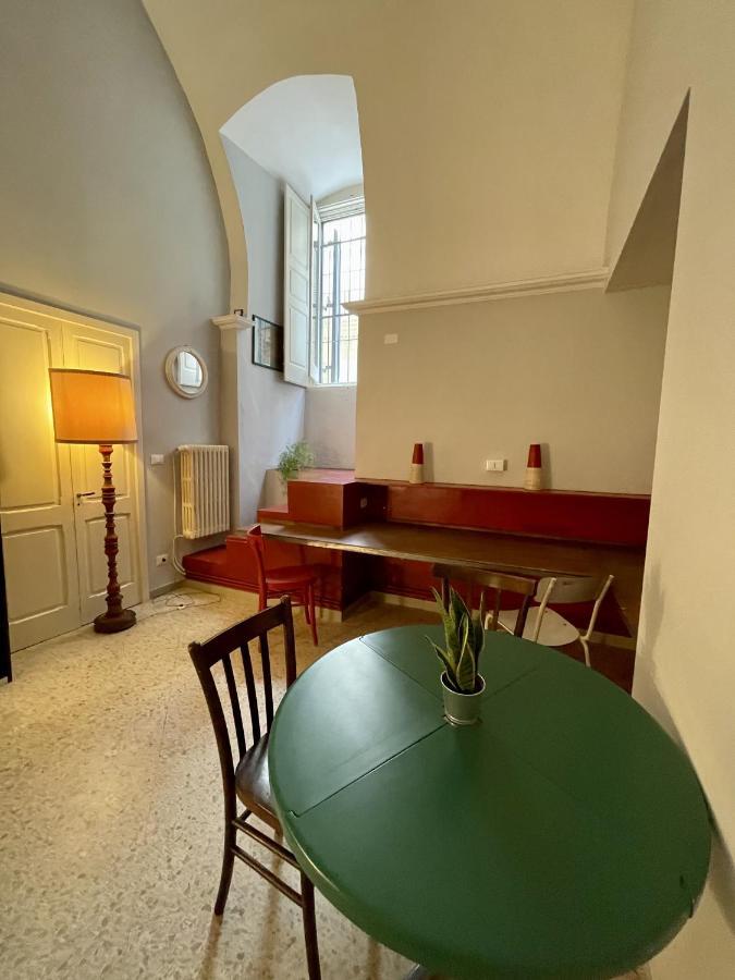לצ'ה 4 Balconi Rooms- Dimora Arditi B&B מראה חיצוני תמונה