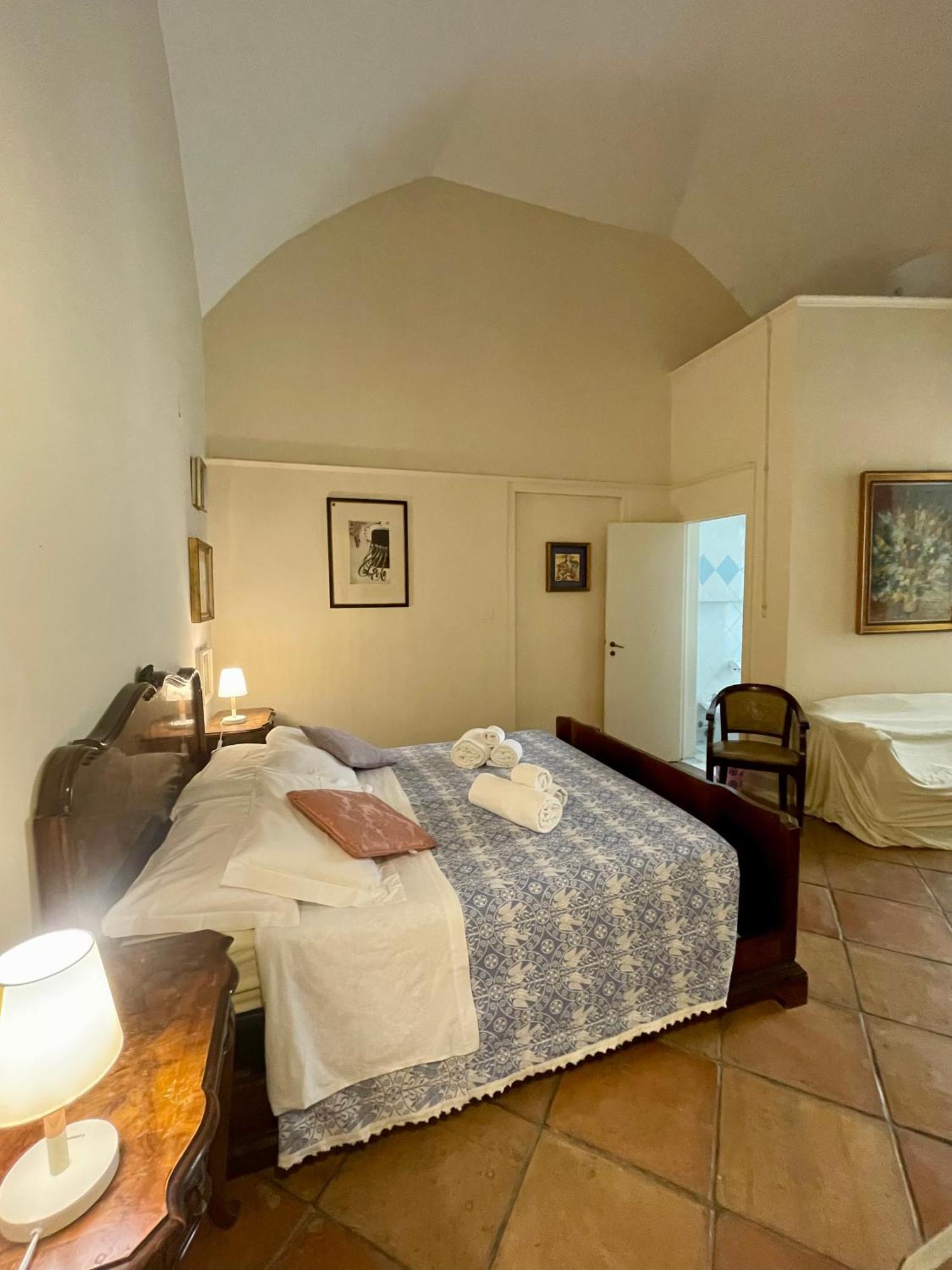 לצ'ה 4 Balconi Rooms- Dimora Arditi B&B מראה חיצוני תמונה