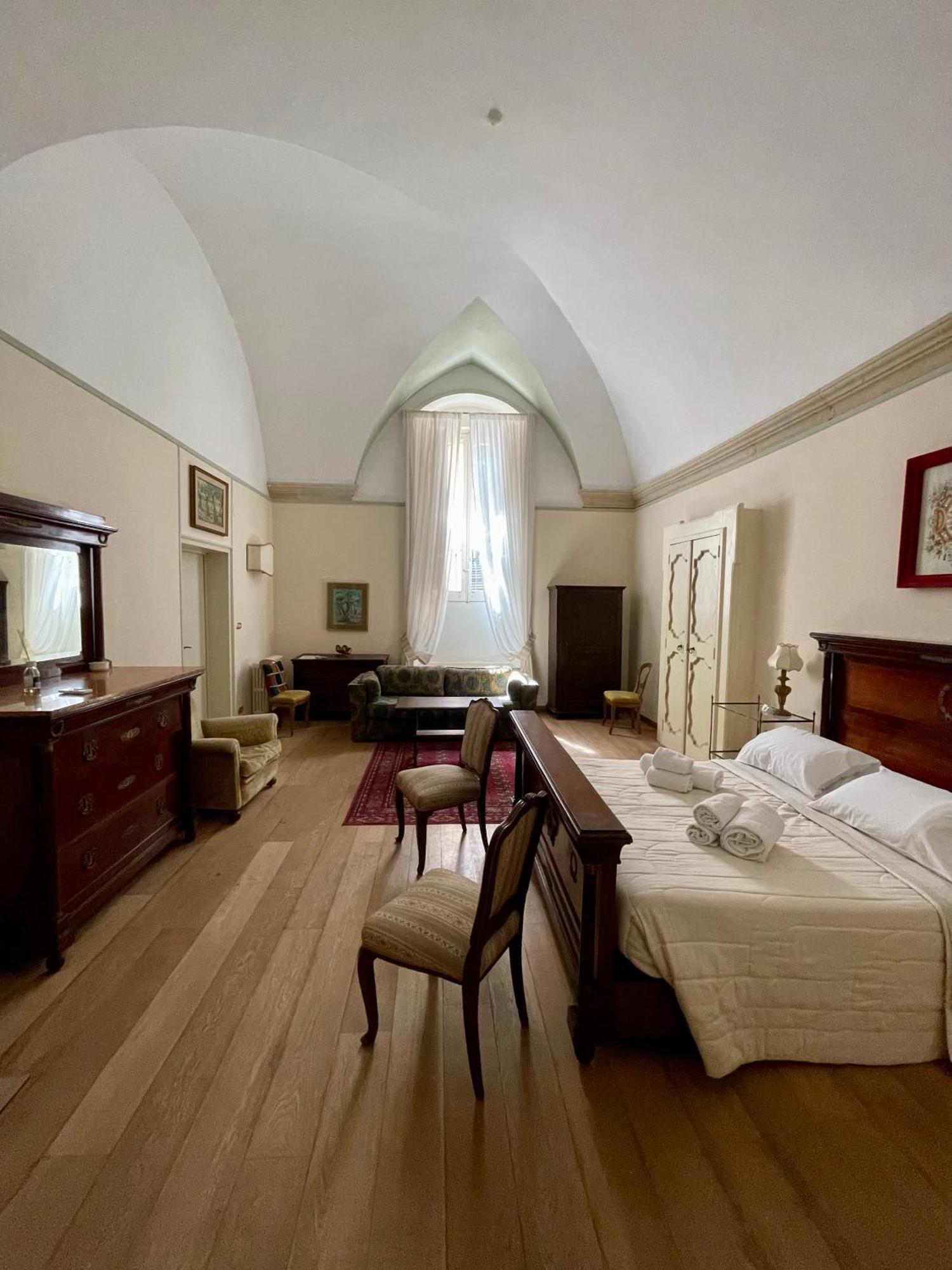 לצ'ה 4 Balconi Rooms- Dimora Arditi B&B מראה חיצוני תמונה